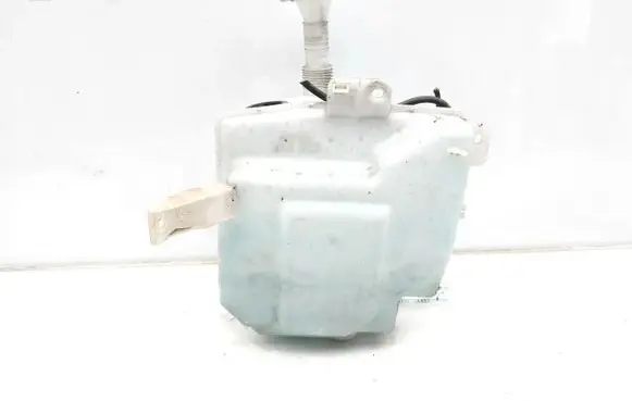 Mitsubishi Outlander Windshield washer fluid reservoir/tank 