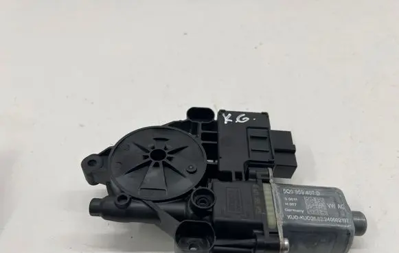 Cupra Leon Rear door window regulator motor 5Q0959407D