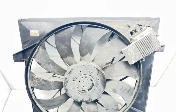 Mercedes-Benz ML W163 Electric radiator cooling fan A1635000293