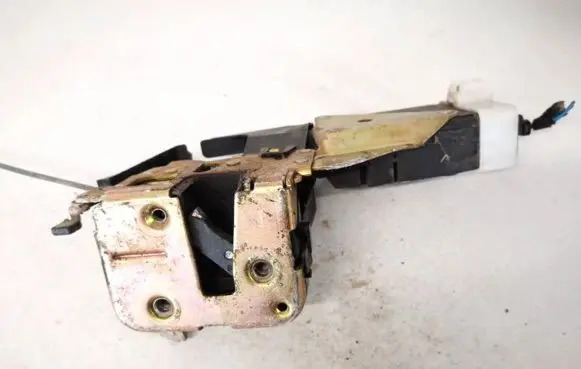 Mitsubishi Space Star Rear door lock