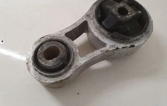 Opel Vivaro Engine mount bracket 003827 66683