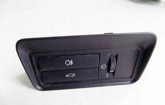 Jaguar XF X250 Tailgate opening switch 