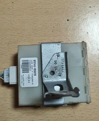 Toyota Avensis T250 Door control unit/module 8974105070 736680A 73668012