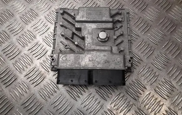 Porsche Macan (95B) Engine control unit/module 06K907425J