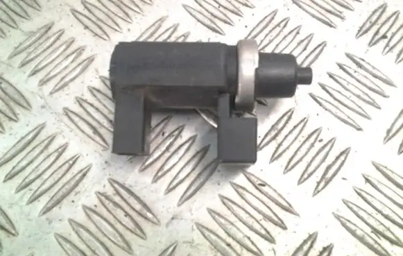 Audi A4 S4 B6 8E 8H Turbo solenoid valve 8E0906628