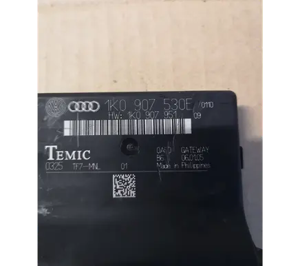 Volkswagen Touran I Gateway control module 1K0907530E 1K0907951
