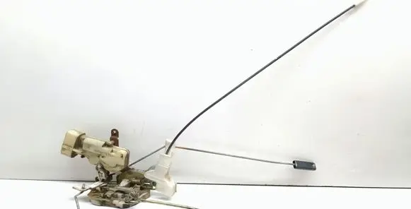 Toyota Yaris Verso Front door lock