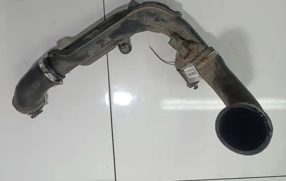 Skoda Superb B6 (3T) Intercooler hose/pipe 