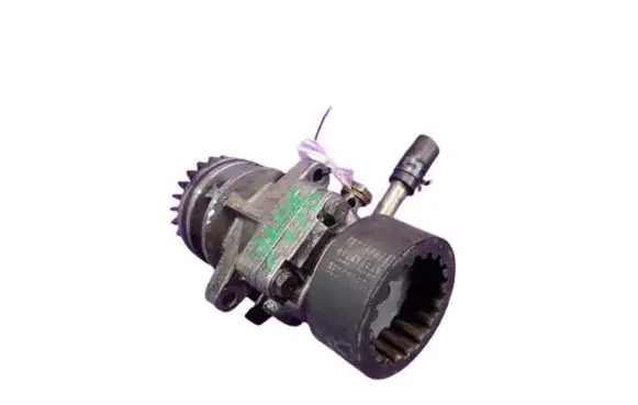 Volkswagen Touareg I Power steering pump 