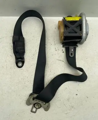 Toyota Avensis T250 Front seatbelt E11041024 722005051C0 2510525L