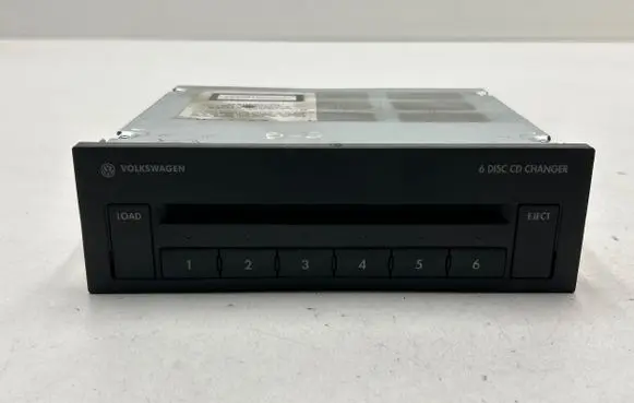 Volkswagen PASSAT B6 CD/DVD changer 3C0035110