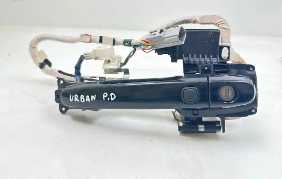 Toyota Urban Cruiser (XP110) Front door exterior handle 8999130040