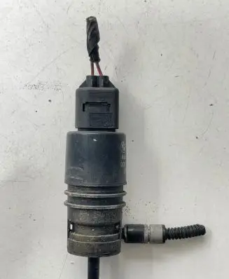 BMW 5 F10 F11 Windscreen/windshield washer pump 00801712V 8362154