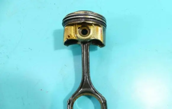 Piston