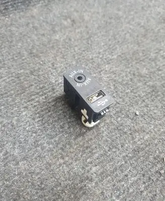 BMW 3 F30 F35 F31 AUX in-socket connector 9229246