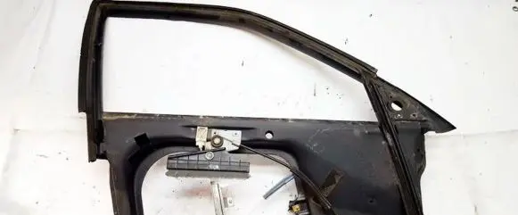 Audi 100 200 5000 C3 Front door window/glass frame 