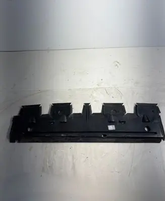Audi Q7 4M Radiator mount bracket 4M0121286