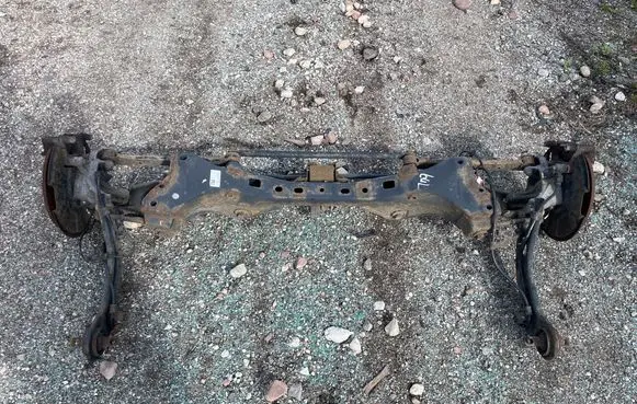 Hyundai i40 Rear axle beam 554053Z750