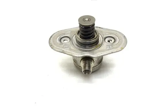 BMW 5 G30 G31 Fuel injection high pressure pump 0261520415 3011699349