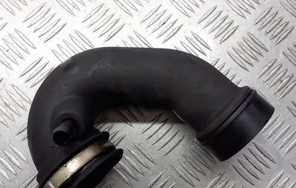 Renault Twingo II Air intake duct part 8200493609B