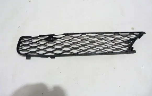 Mercedes-Benz R W251 Front bumper lower grill A2518850153