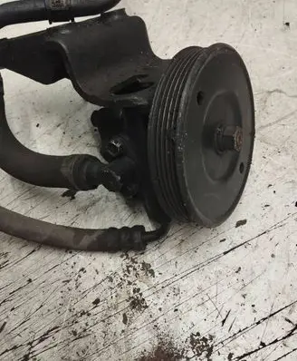 Mazda 626 Power steering pump Q0093811ZD
