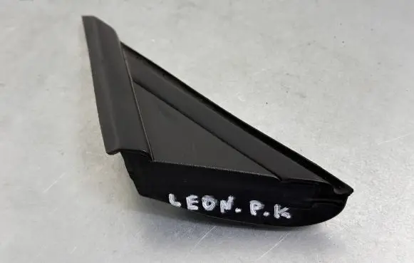 Fender end trim