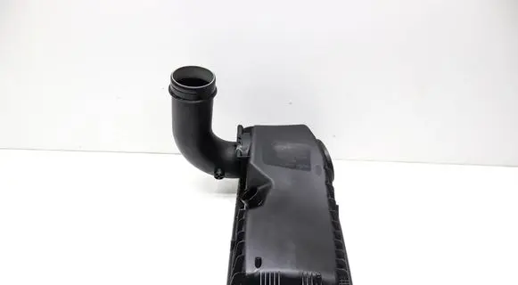 Porsche Cayenne (92A) Air filter box cover 7P0129607