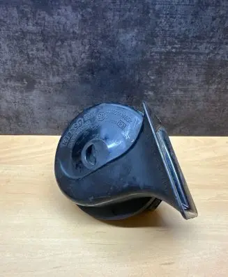 Volkswagen Golf IV Horn signal 0092018