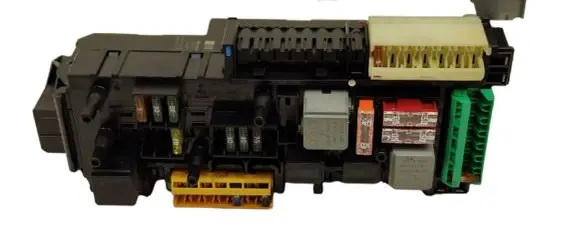 Mercedes-Benz C W204 Fuse box set 5DK00922513