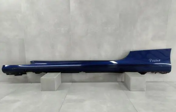 Mercedes-Benz C AMG W202 Front sill (body part) A2056906905