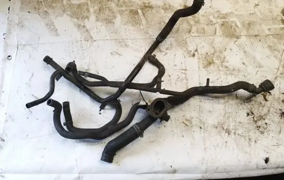 Volkswagen Golf IV Engine coolant pipe/hose 06a121133d 1j0121086r