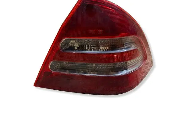 Mercedes-Benz C W203 Rear/tail lights 3311R 3311