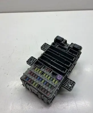 Honda Civic Fuse module A000011