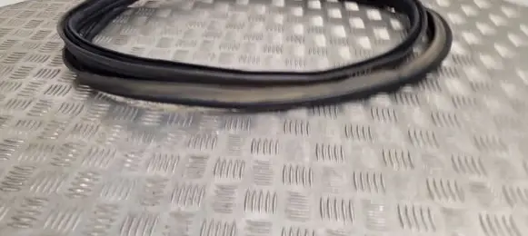 Renault Espace V (RFC) Trunk rubber seal (body) 