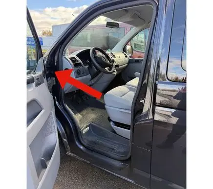 Volkswagen Multivan T5 Front door upper hinge 7H0831401B