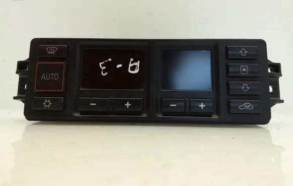 Audi A3 S3 8L Climate control unit 8L0820043