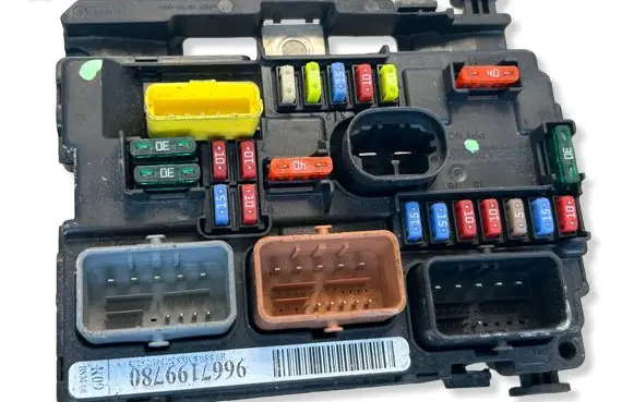 Citroen DS3 BSM Control unit 9667199780