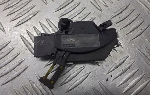 Renault Scenic II - Grand scenic II Clutch pedal sensor 8200666173