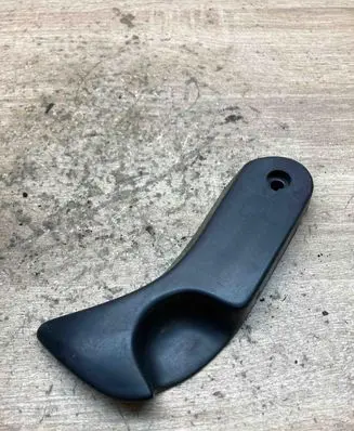BMW 5 E39 Engine bonnet (hood) release handle 8226621