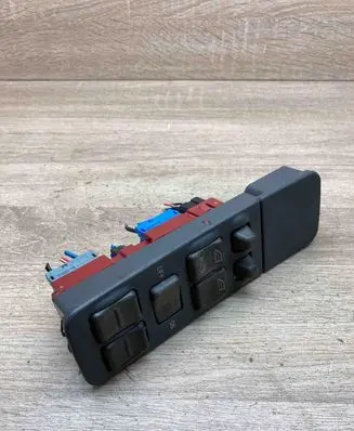 Volvo V70 Electric window control switch 3081235 03458032