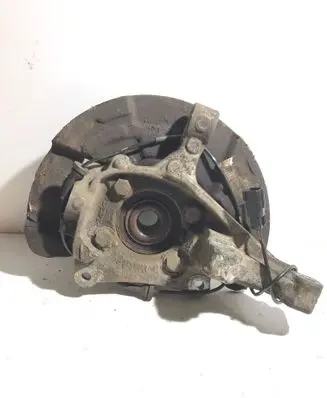 Volvo V70 Front wheel hub 9461943