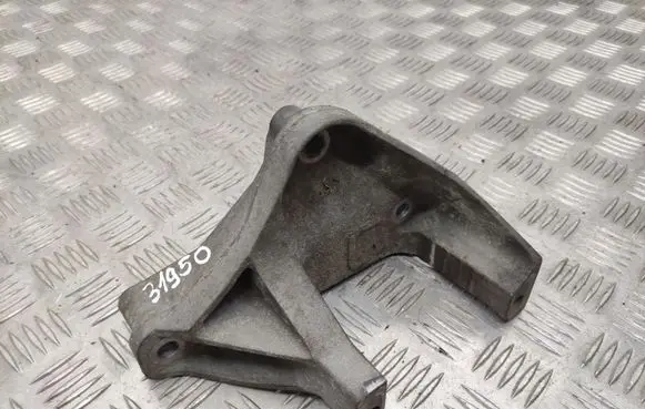 Citroen C5 Engine mounting bracket