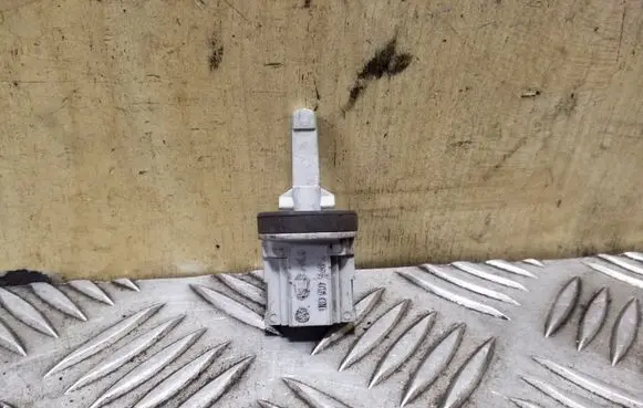 Volkswagen Touran I Interior temperature sensor 1K0907543A