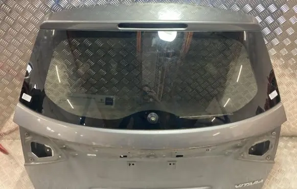 Suzuki Vitara (LY) Opening tailgate glass PK15437