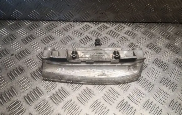 Mercedes-Benz C W204 Front fog light 2049068900 A2049068900