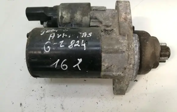 Volkswagen Golf V Starter motor 02T911023