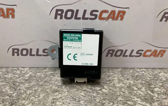 Toyota Avensis Verso Door control unit/module 8974144060 1513007220