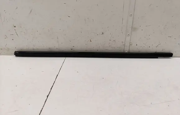 Renault Arkana Front door glass trim molding 