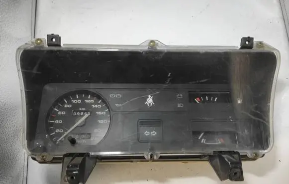 Ford Sierra Speedometer (instrument cluster) 83BB10841AC 12044